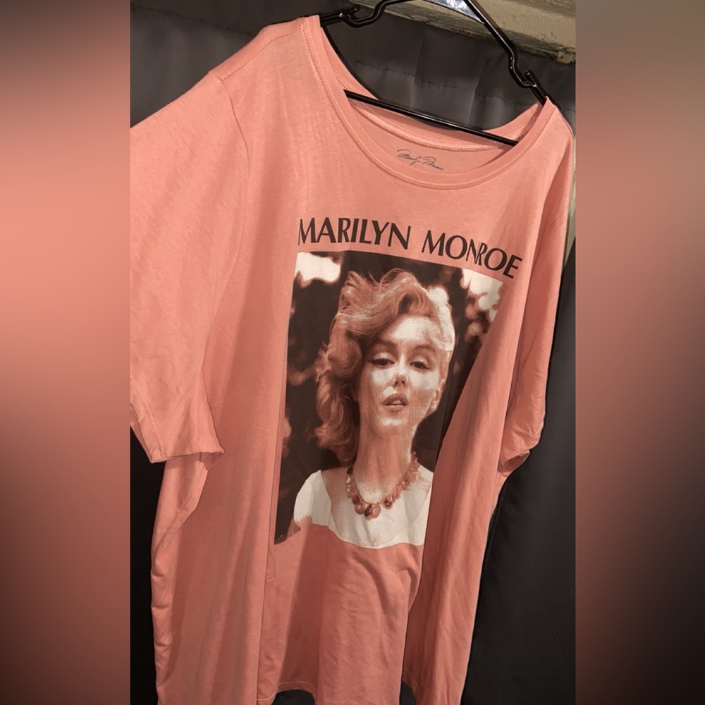 Pink Marilyn Monroe Tee
